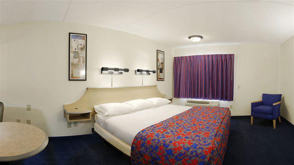 Red Roof Inn San Antonio Airport מראה חיצוני תמונה